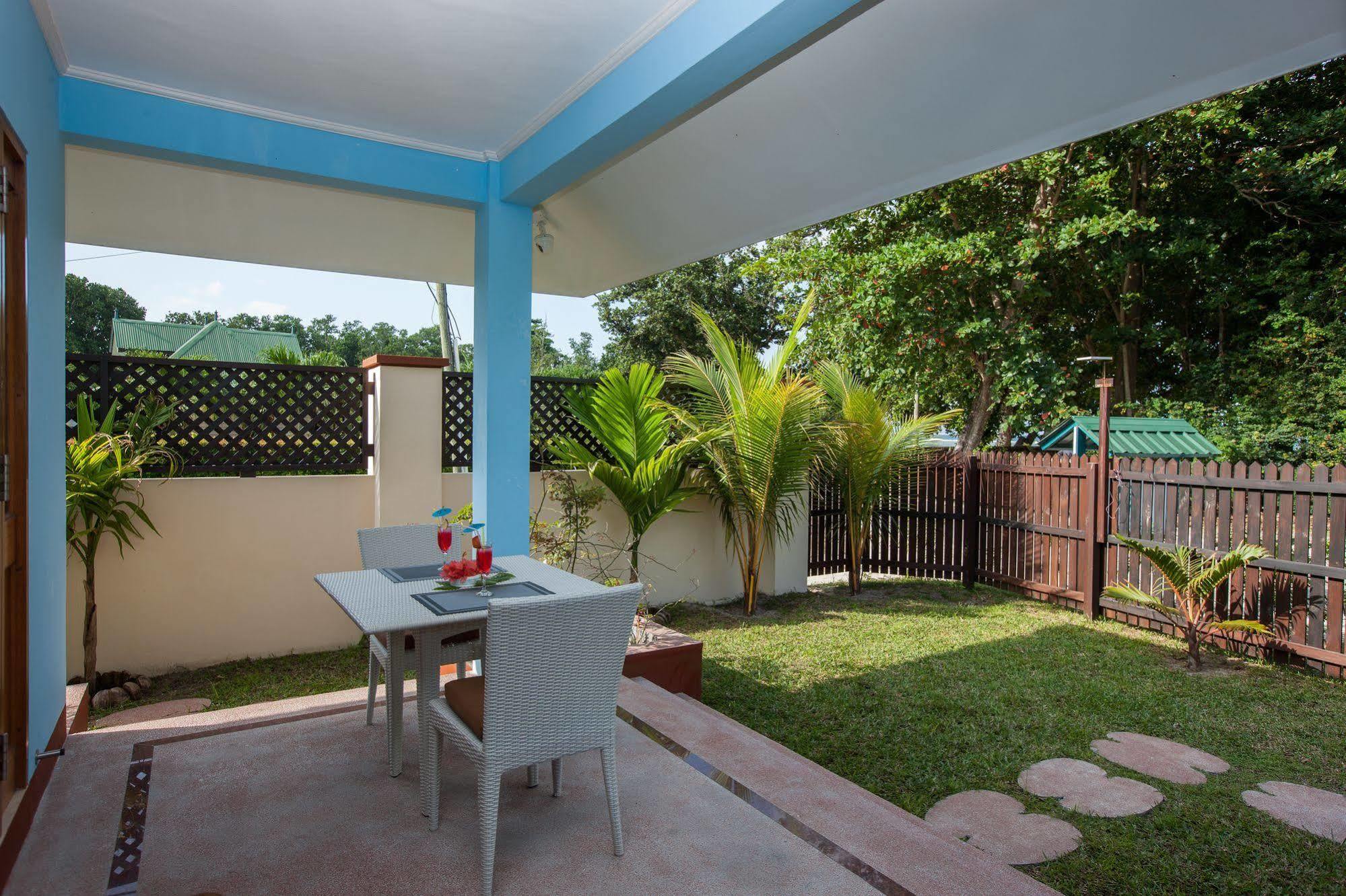 Le Relax Self Catering Apartment Ла-Діг Екстер'єр фото